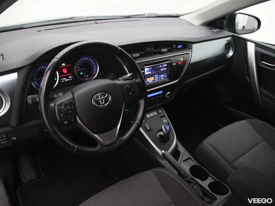 Toyota Auris 1.8 100kW