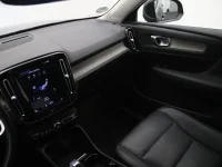 Volvo XC40 2 140kW thumbnail