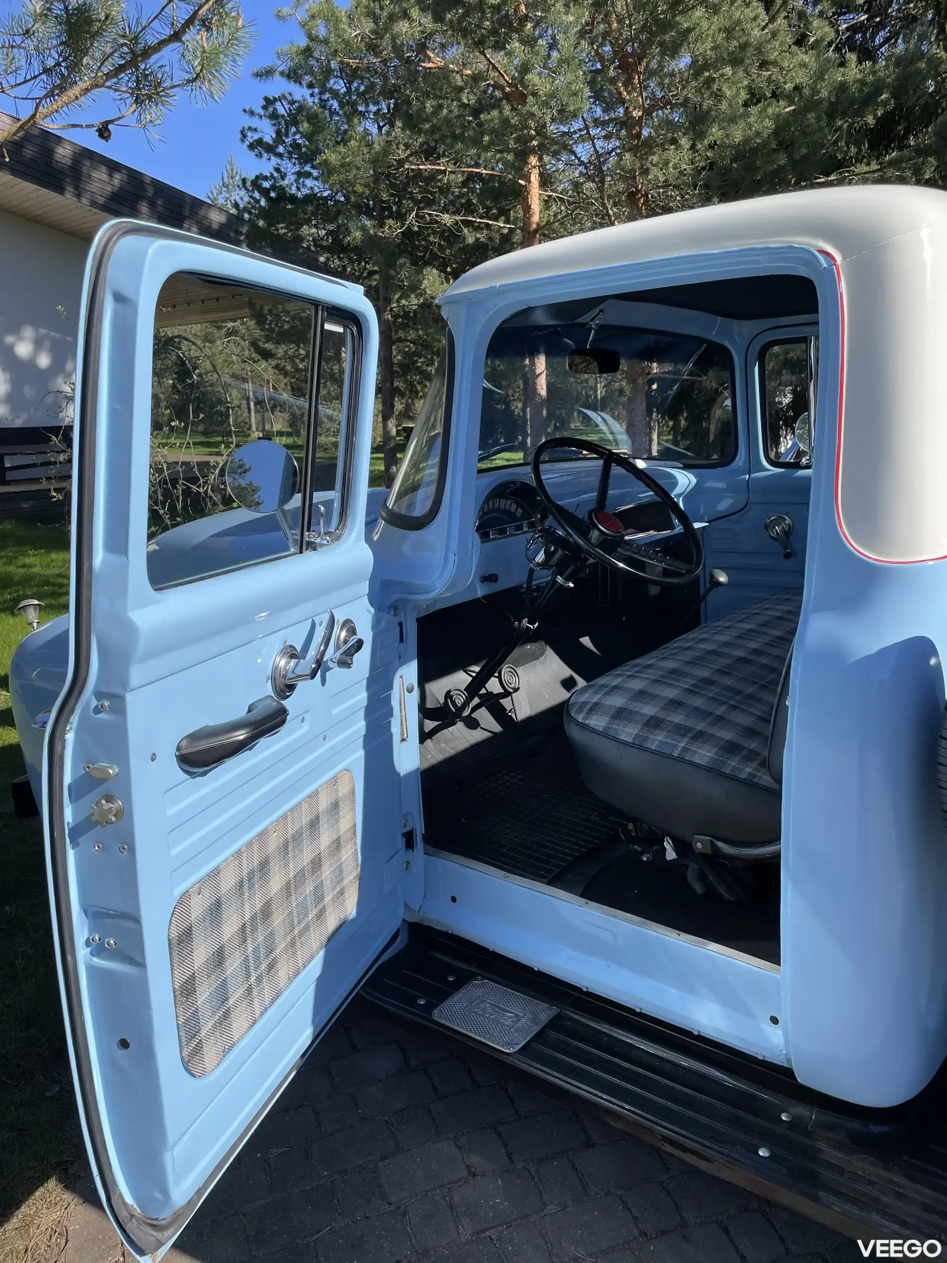 Ford F100 4.5 128kW